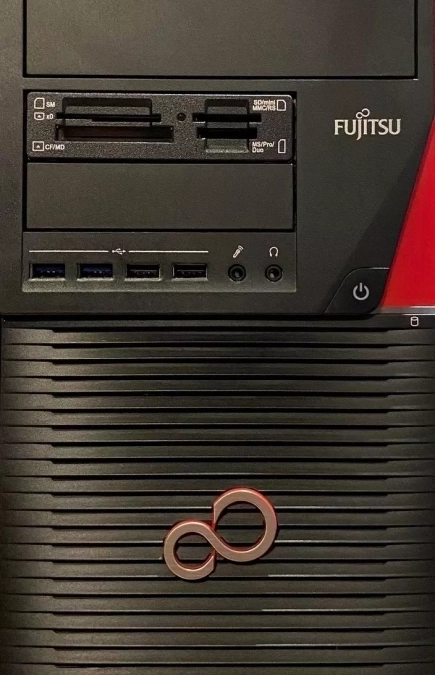 Gebrauchtware 16 Fujitsu Celsius W530 i5 4590 3,3GHz 16GB RAM / 500GB SSD